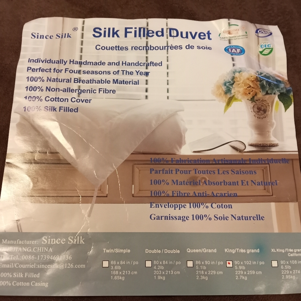 Since silk comforter king size brand new in carry 🎒